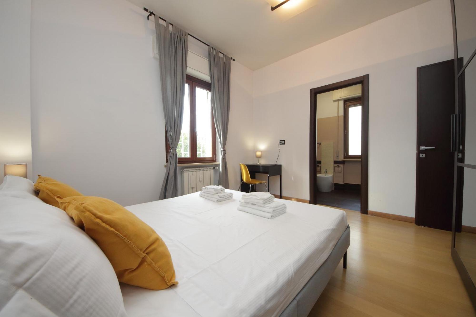 Cozy And Comfy Apartment In Piramide Metro Stop Rom Exterior foto